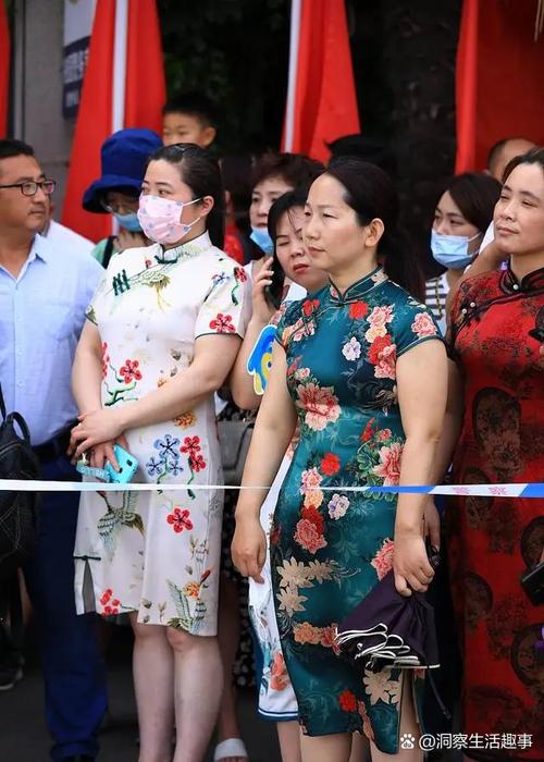 2025年新澳资料图和1岁小朋友穿旗袍送考与1岁小朋友穿旗袍送考试可以吗